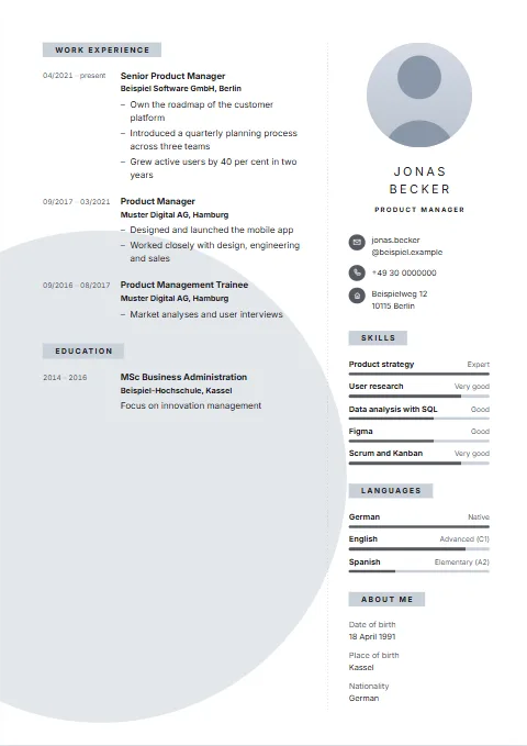 Aura CV template: A soft circle in the background, a round photo and headings as tinted tags.