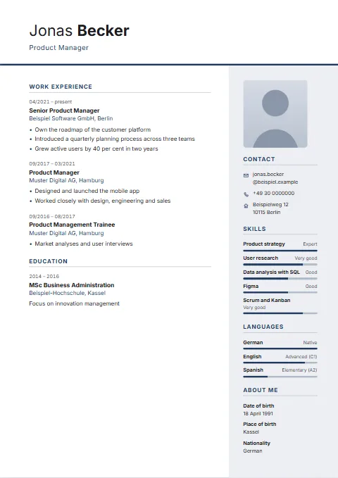 Duo CV template: A full-width header with a tinted sidebar on the right below it.